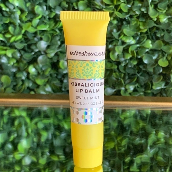 Refreshments Kissalicious Lip Balm Sweet Mint | NEW - Picture 2 of 9
